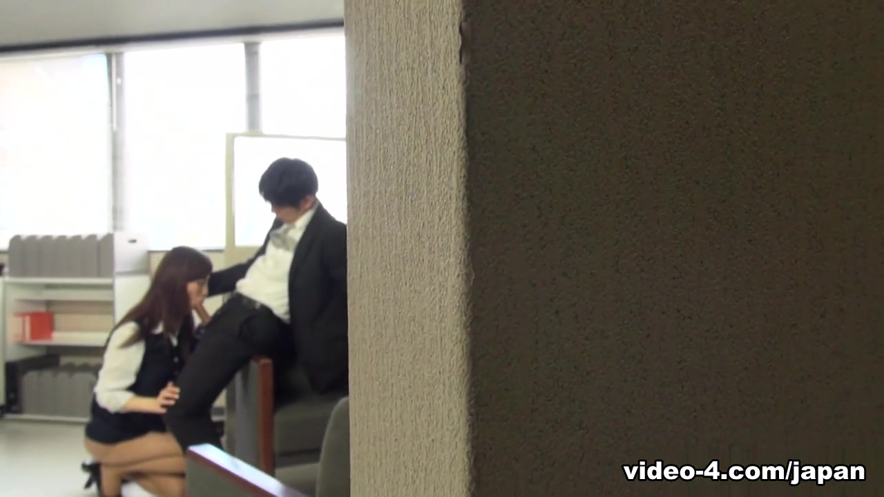 Yura Hitomi sucks off a co-worker at the office today - JapanHDV