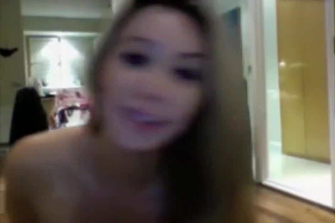 teen 18+ shemale with giant tits