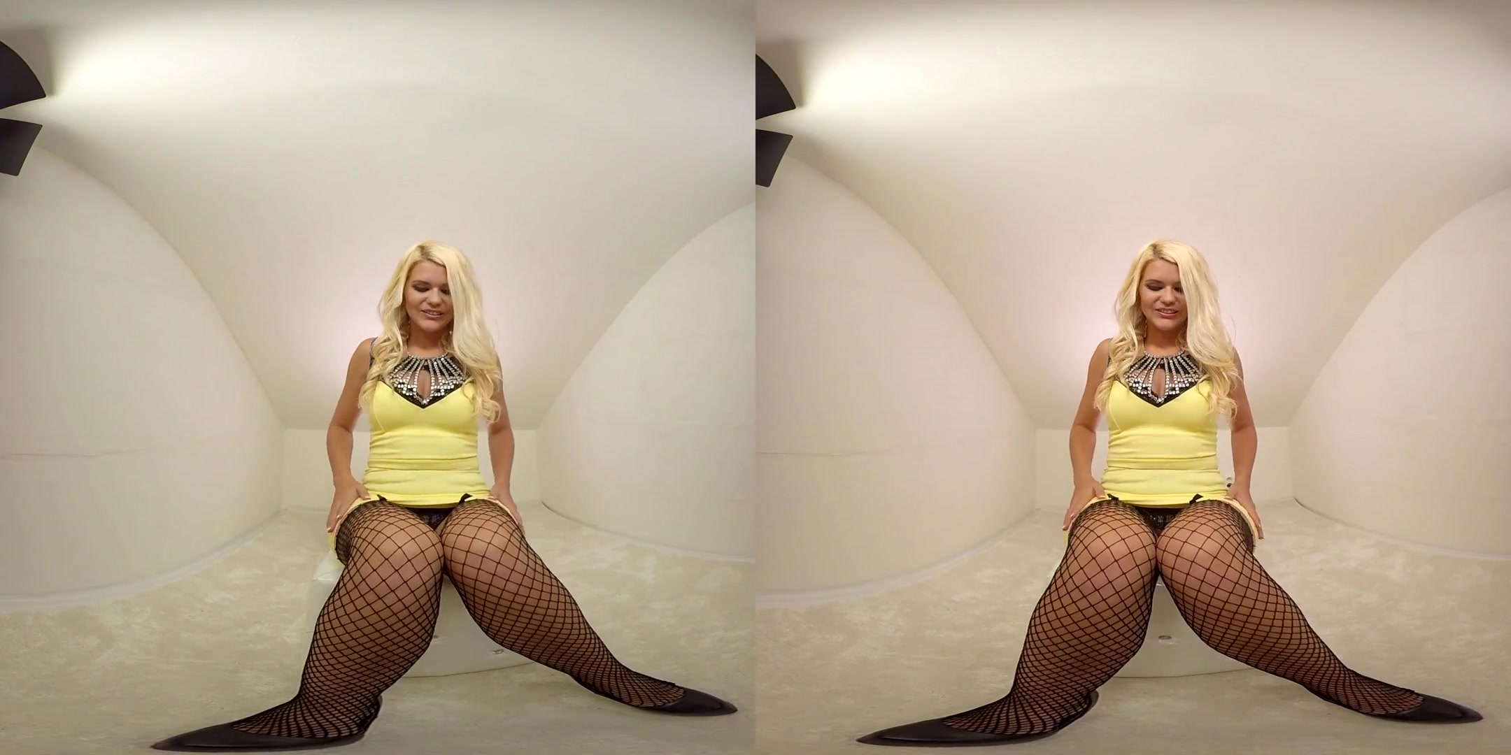 Jenny Anne in 124 - Izzy Delphine - BravoModelsMedia