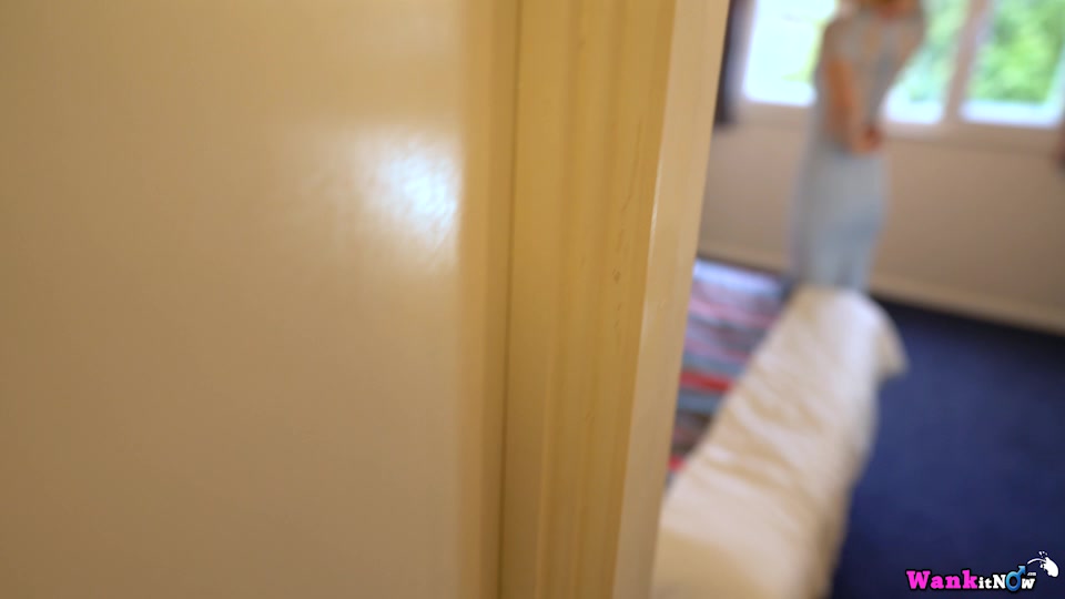 Kylie Nymphette “Here Is Your Tip” - Sexy Videos - WankitNow