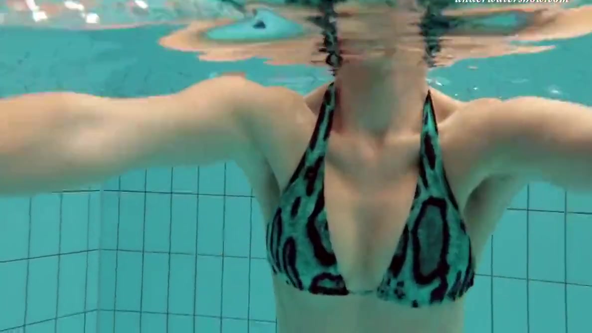 Underwater Pure Hot Erotics With Markova