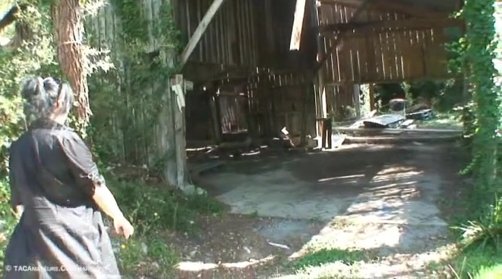 Submissive In The Barn - TacAmateurs