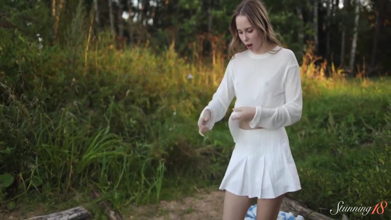 Teen 18+ Temptress Perverts Her Camping Day With A Diddling! 4 Min With Alice Flore