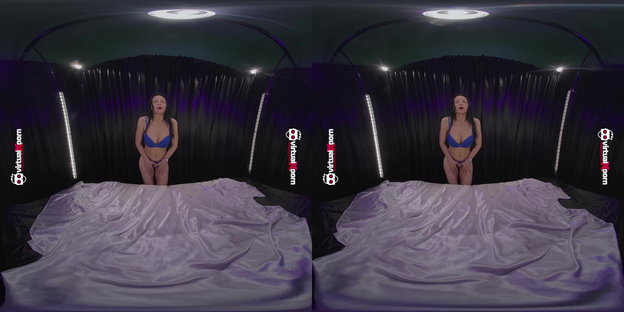 Vitoria Vontese Stretch Her Pussy Hole Extreme