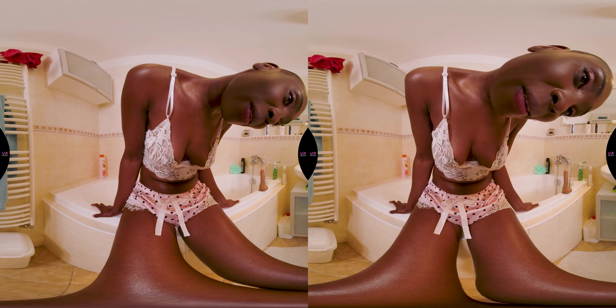 Squirting In The Bathroom - VRSexperts