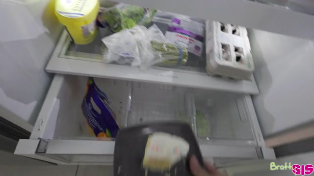 Stepsister Knows Ill Take Pie Over Cake - S29:E11 - Brattysis