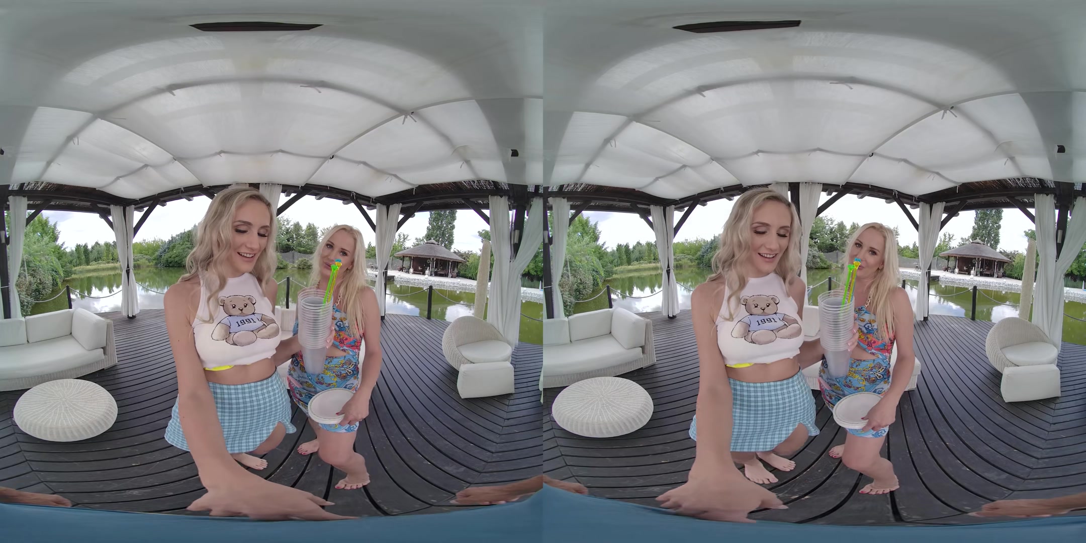 student 18+'s Summer Party - RealJamVR