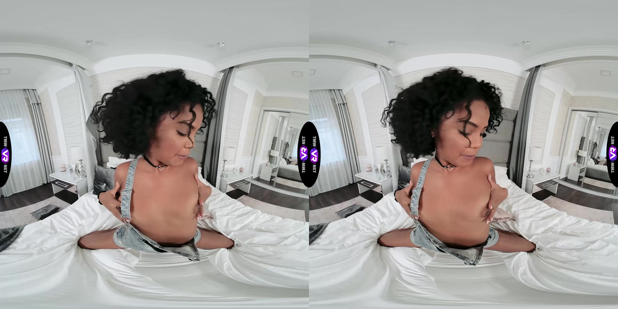 Bored and sex-hungry ebony