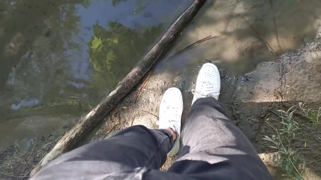 Jon Arteen Shows His Dick Pisses Pee Outdoor Puts His White Sneakers In Mud Asian Boy Sticks Out His Cock Pees Outside Walk
