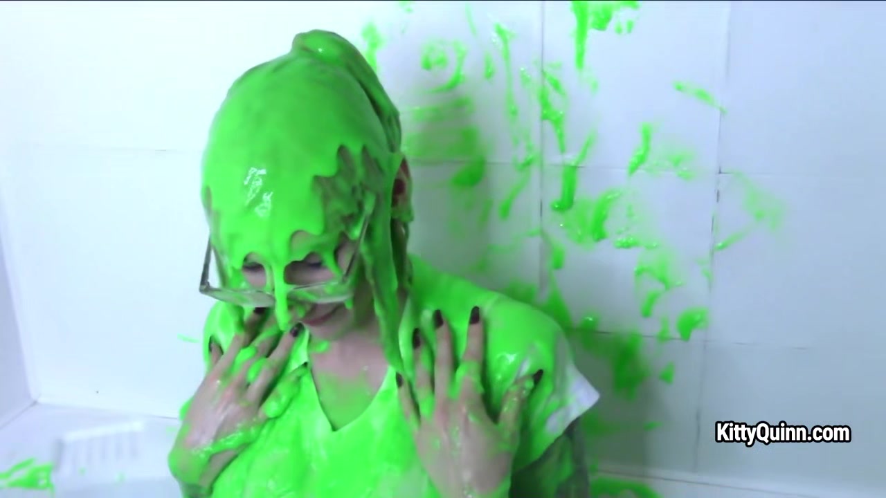 KittyQuinn - Behind The Scenes Slime Shoot
