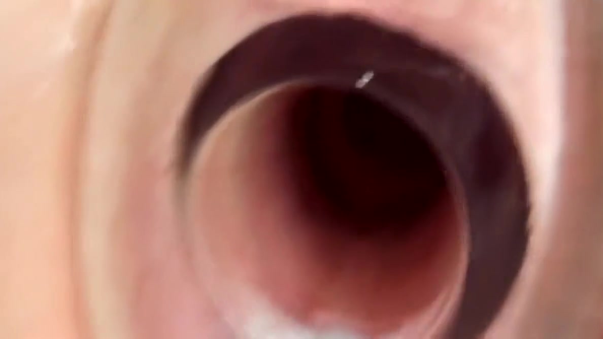 Ashleigh CD plays with a Tunnel Plug