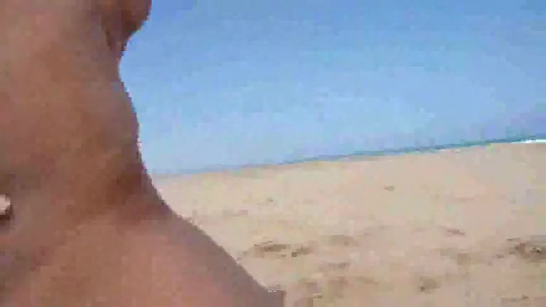 Young boomshell entertains his boyfriend with her tasty holes