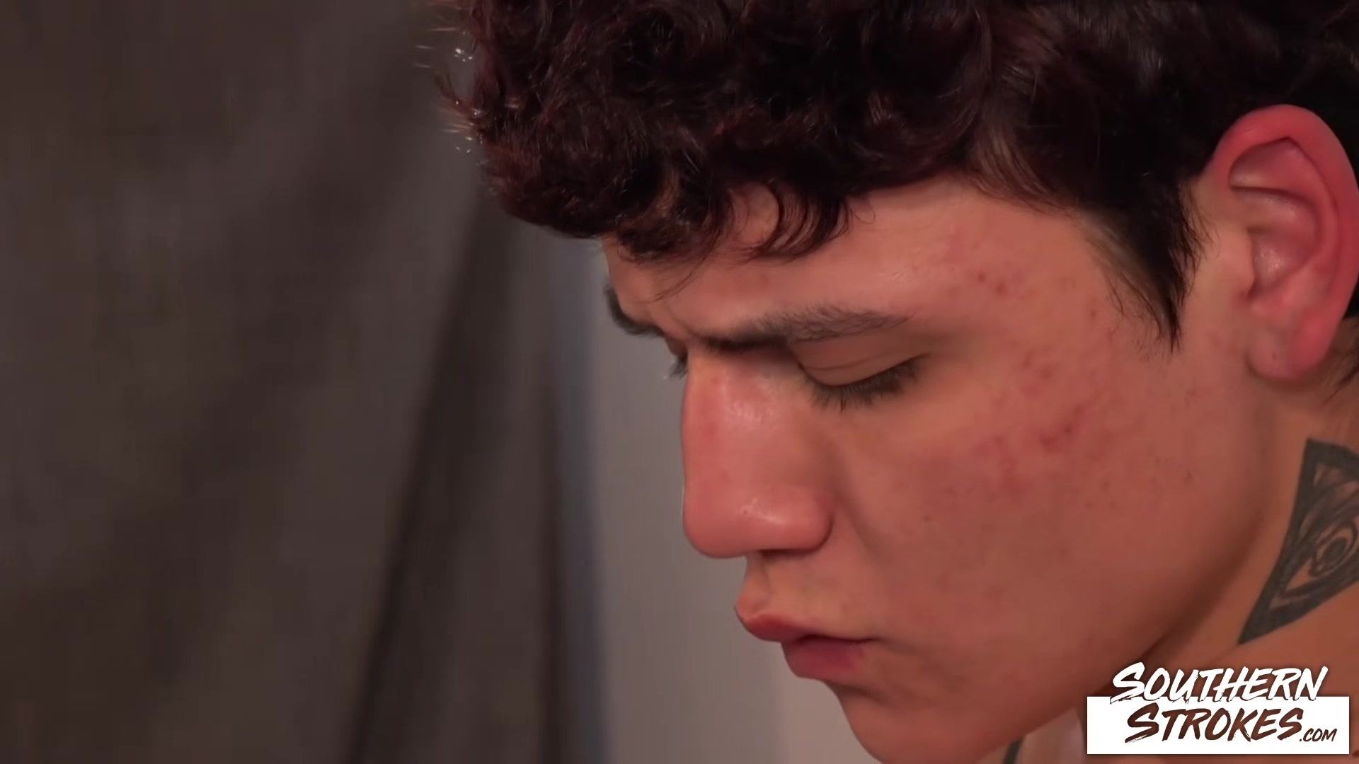 SOUTHERNSTROKES Leonel Russell Sucks Bruno Pattel BIg Cock