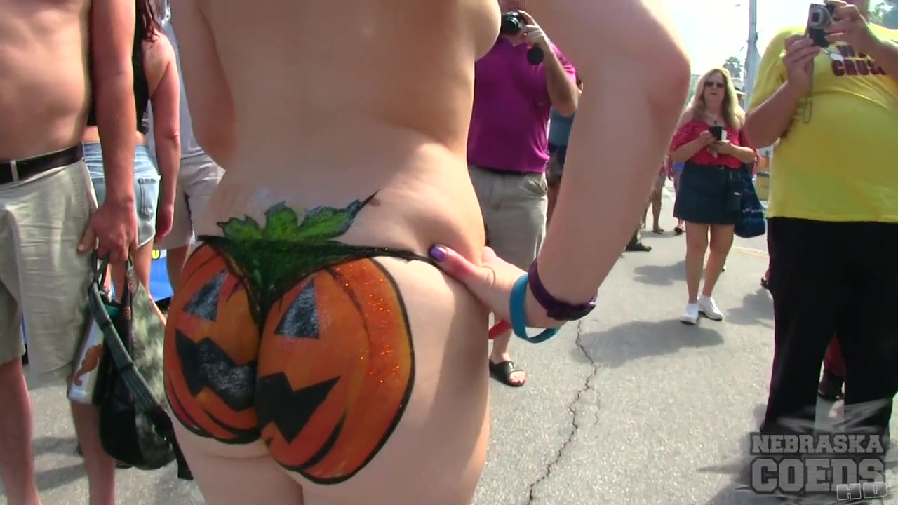 Nude Girls With Only Body Paint Out In Public On The Streets Of Fantasy Fest 2018 Key West Florida - NebraskaCoeds