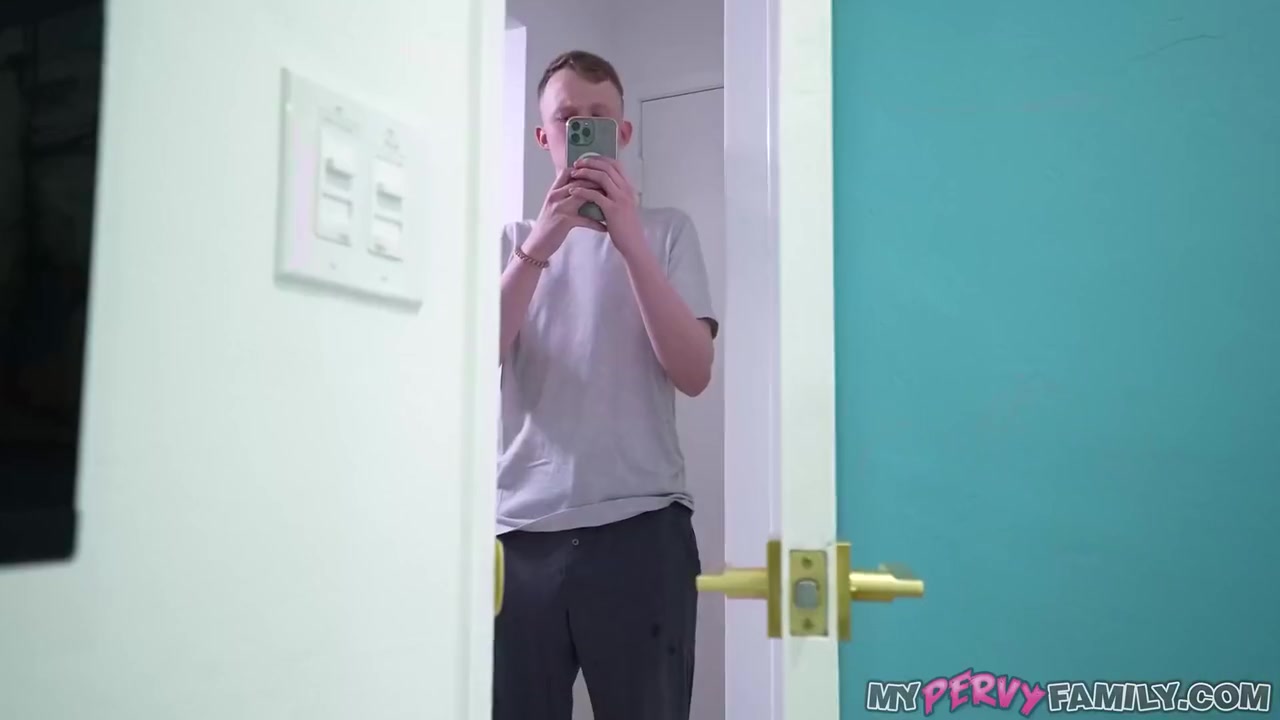 Skanky Stepsis Catches Pathetic Stepbro Jerking & Fucks Him With Bambi Barton