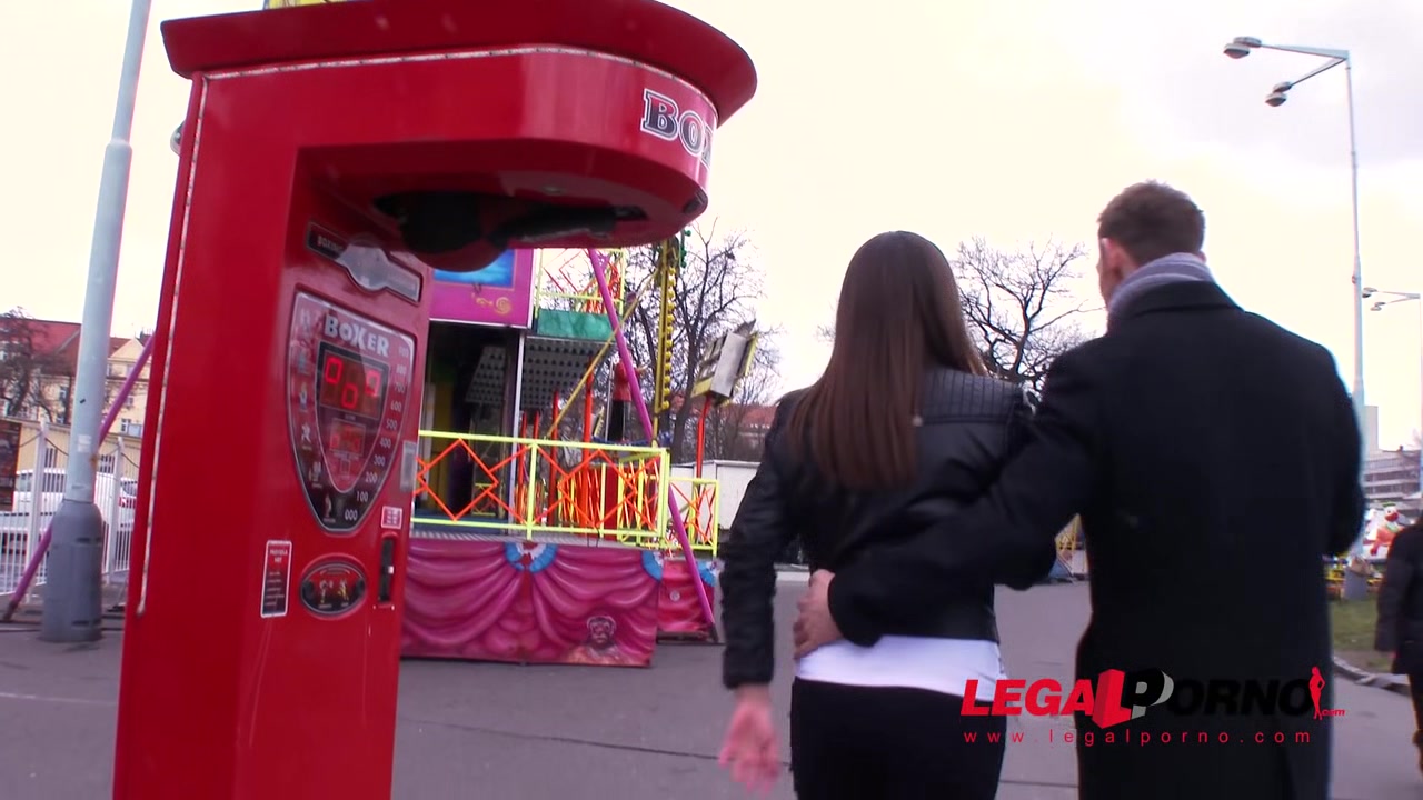 Evelina Darling picked up in amusement park & assfucked 3on