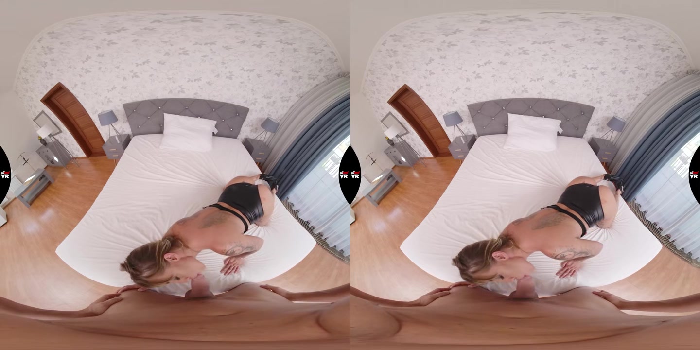 Horny Italian Slut Gets It In Her Ass
