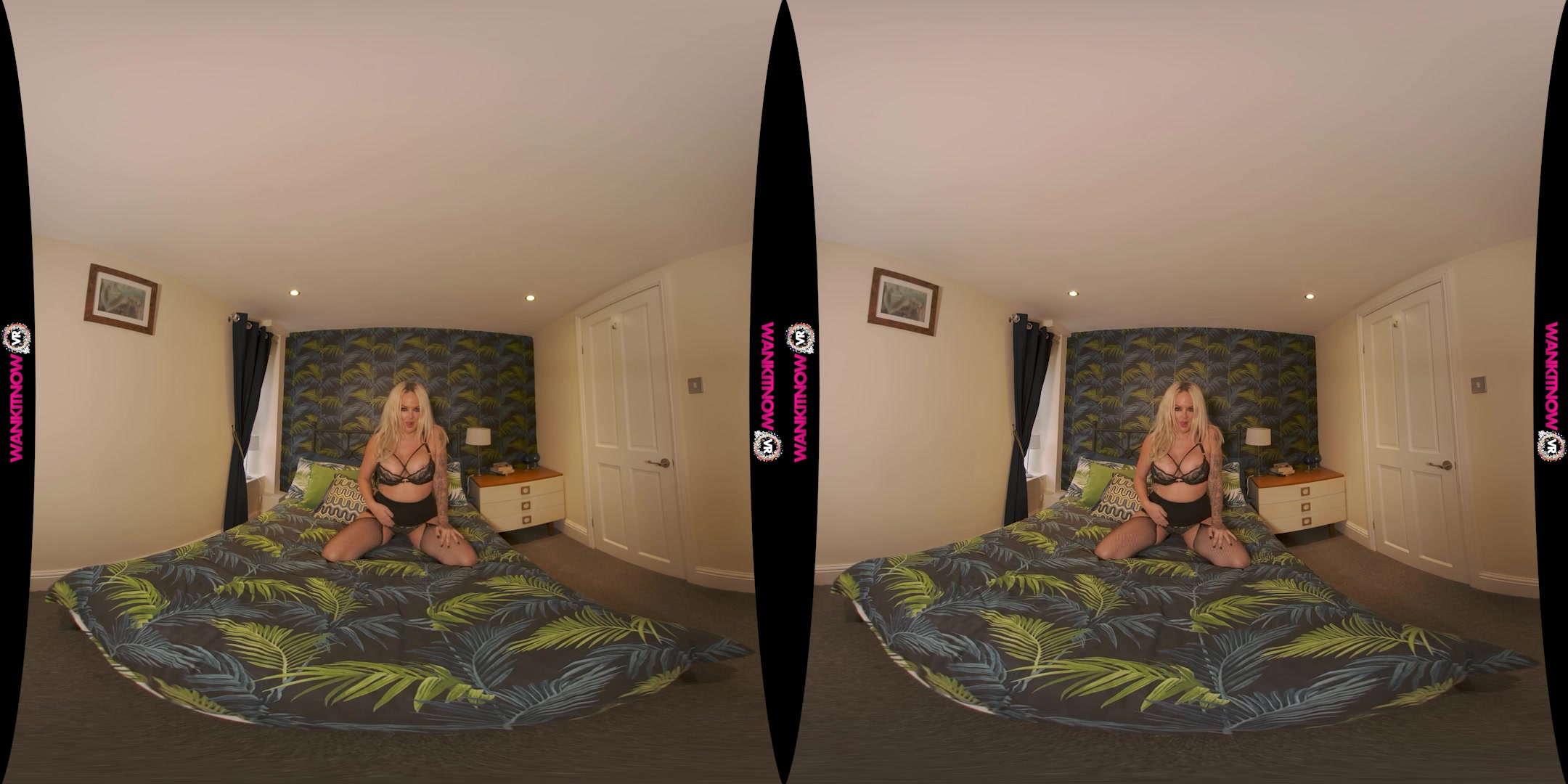 Come And Watch Me Play featuring Louise Lee - WankitNowVR