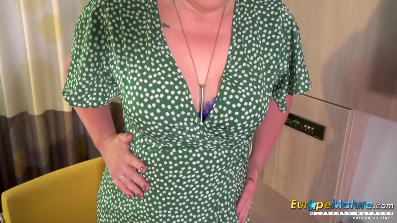 Busty British Mature Lady Solo Striptease And Masturbation