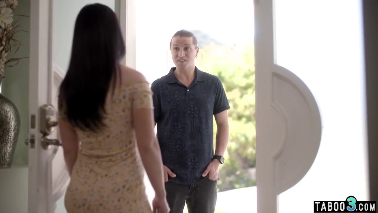 Jennifer White In Cheater Milf Wife Fucked Roughly By Her Big Cocked Neighbor