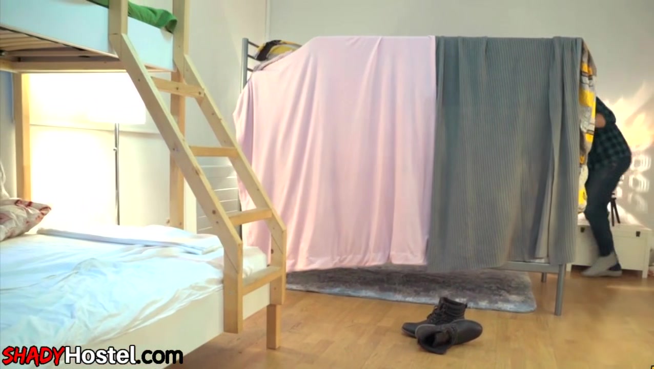 Hostel babe and 21yo rimming and deepthroating in 3some
