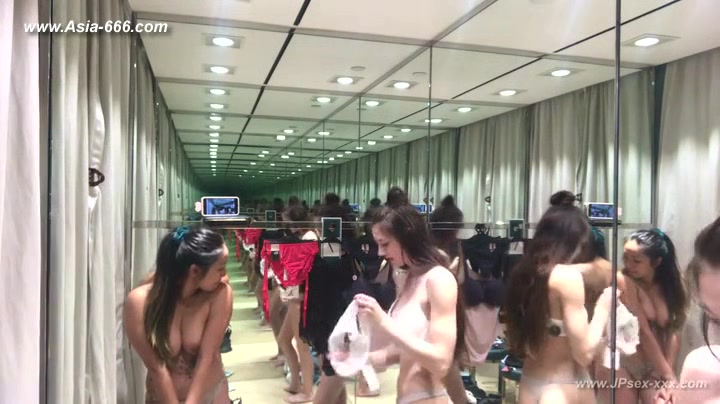 peeping white girls changeroom.2