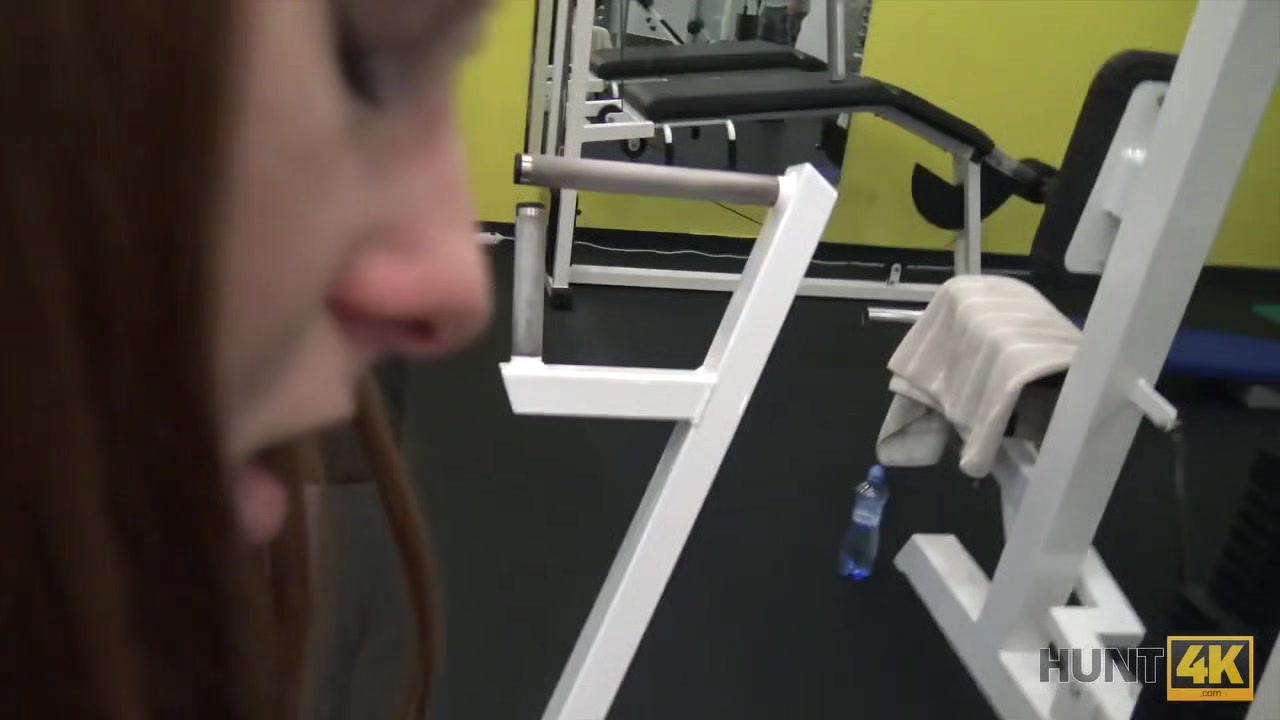 HUNT4K. Man for money let stranger fuck his slutty girlfriend in gym