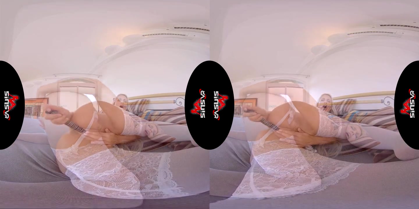 VR porn - Lola Myluv - Lingerie - SinsVR