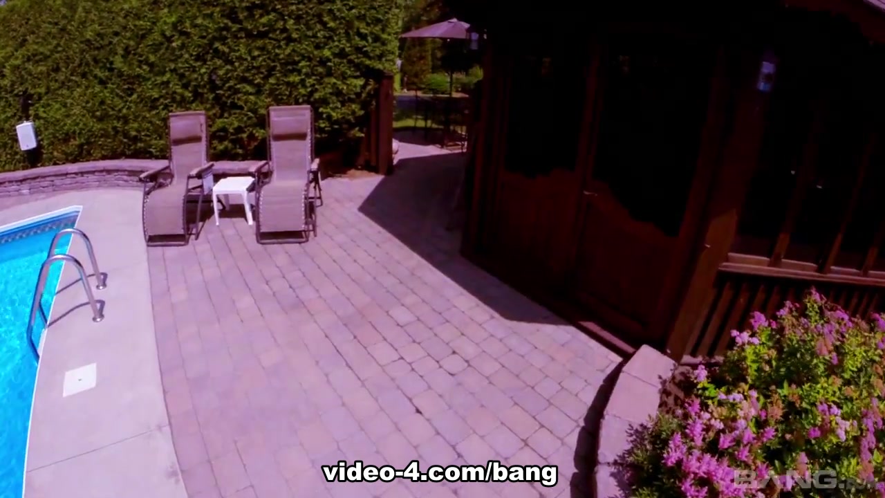 Amylee plays with her pussy while giving her man a blowie! - BANG!