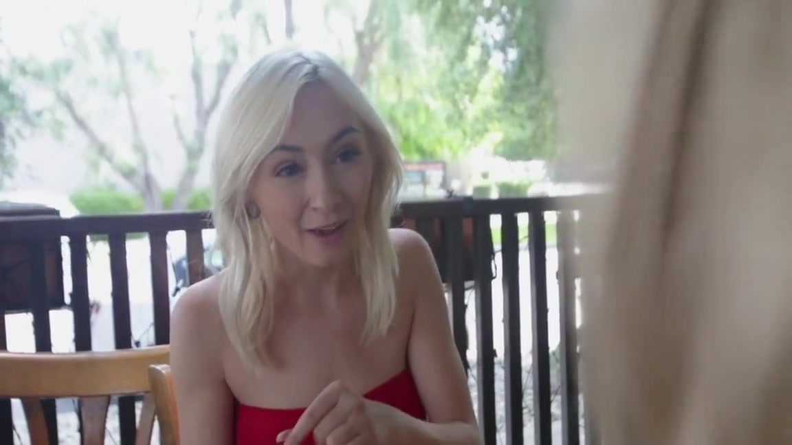 Curious Blonde teen 18+ Hooks Up With Hot Cougar With Carmen Valentina And Chloe Temple
