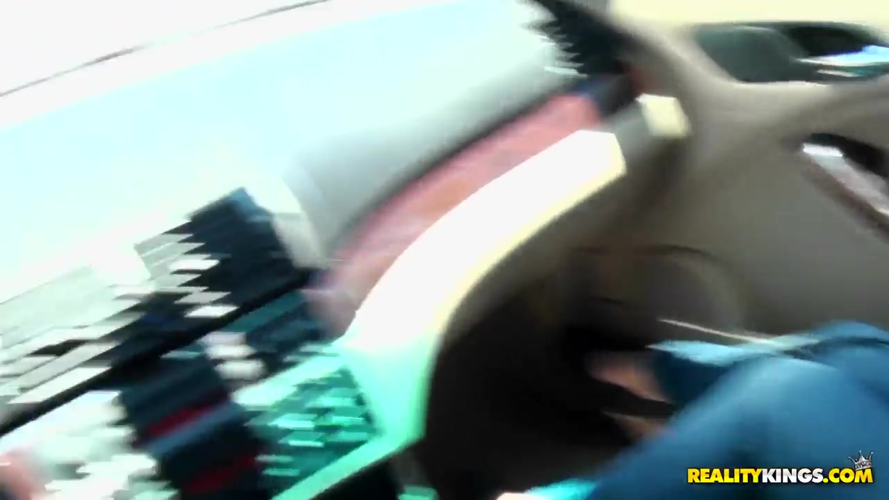 Jessica has some sex in the car with Preston