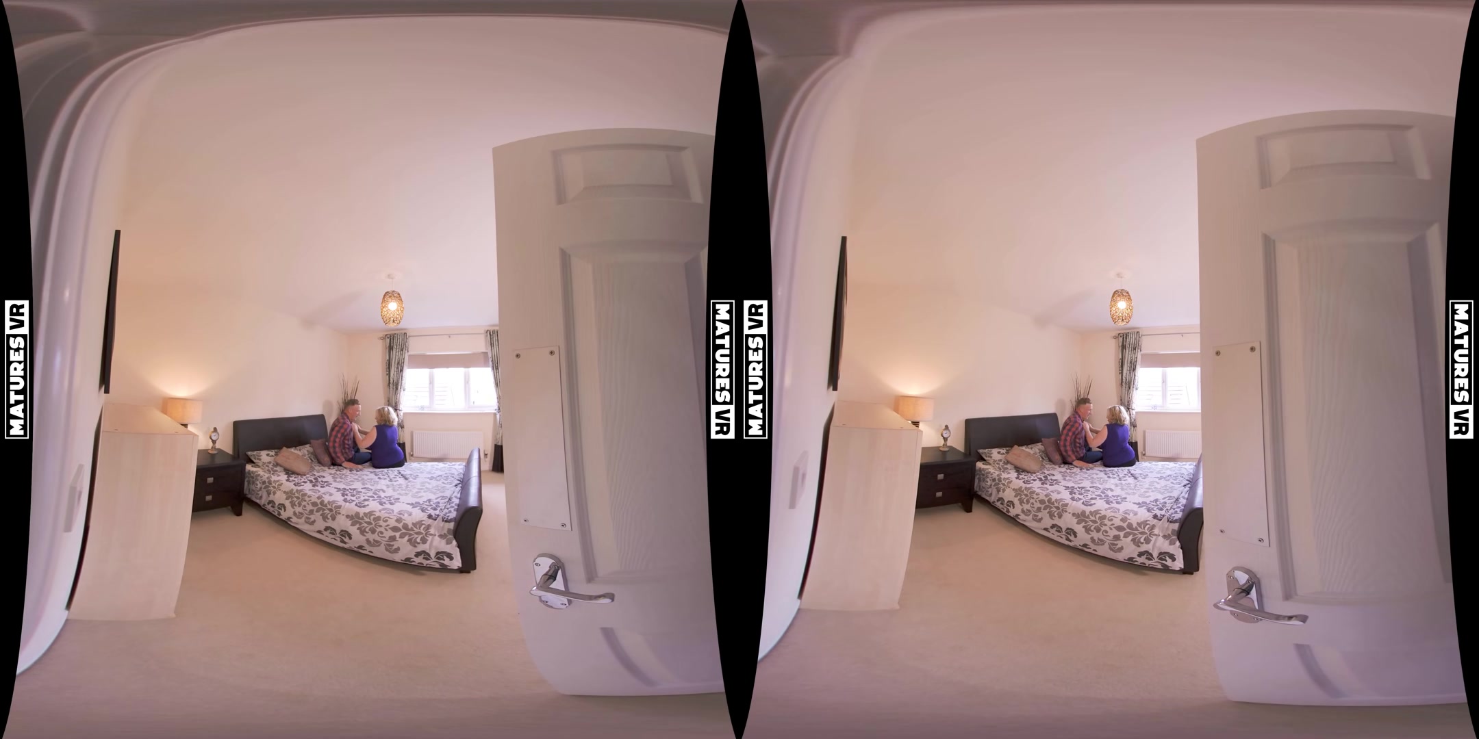 Stepmoms Stud - MaturesVR