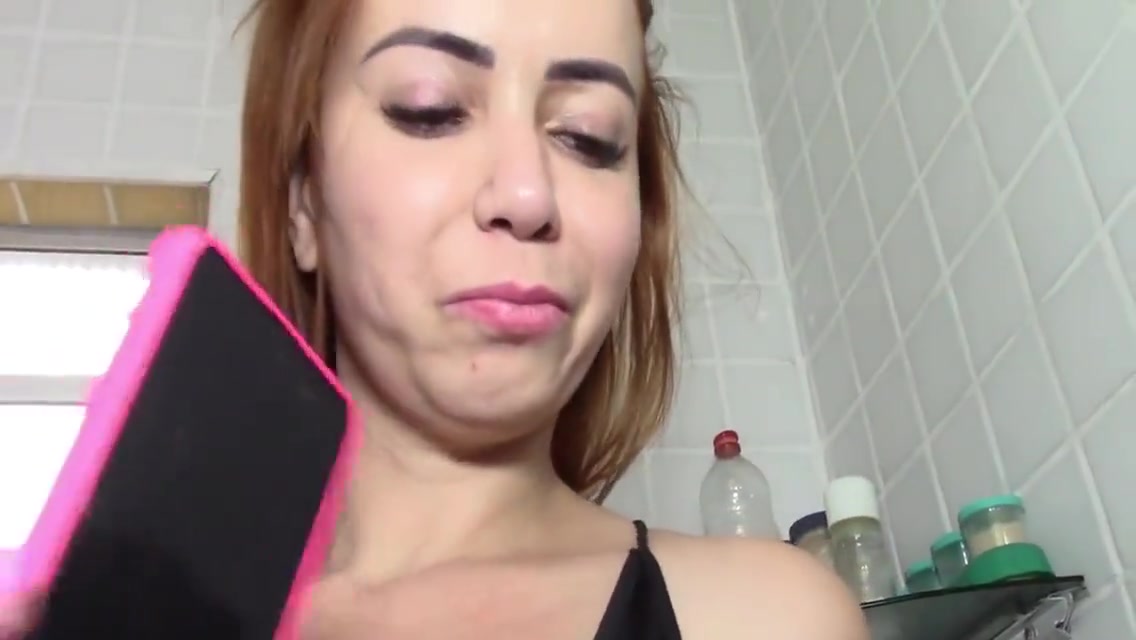 Ale Musa And Cruz Fox - Dando Cuzinho Na Cozinha De Casa Que Safada!!! 10 Min