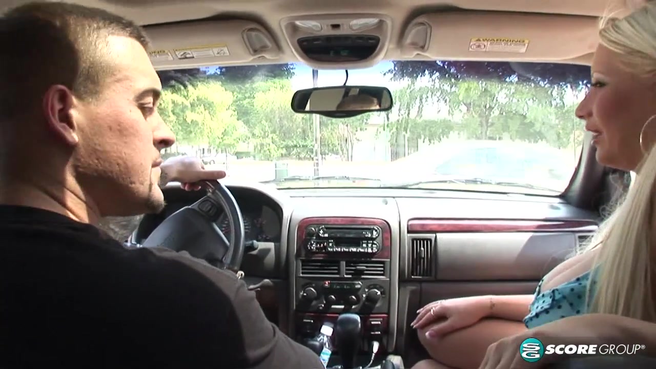 Pick-Up On Big Tits Boulevard