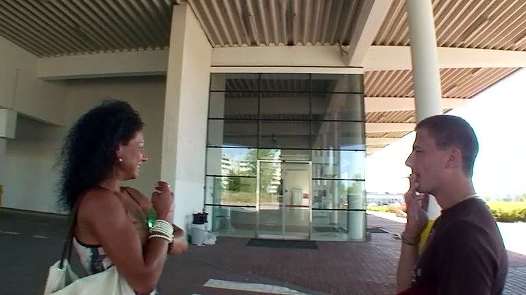 Tanned chick banged outdoors