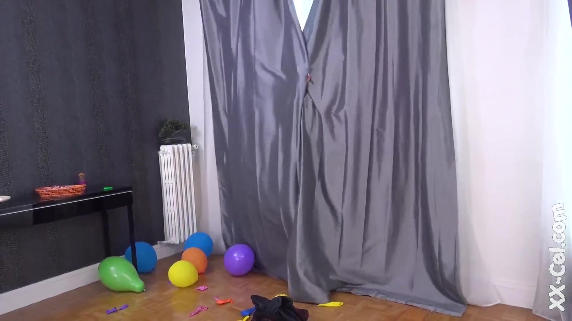 Popping Balloons Porn Movie - Xx-Cel