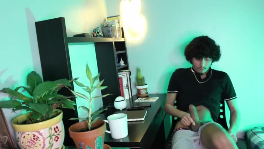 231 Naughty Romeo Stops Doing Homework To Jack Off