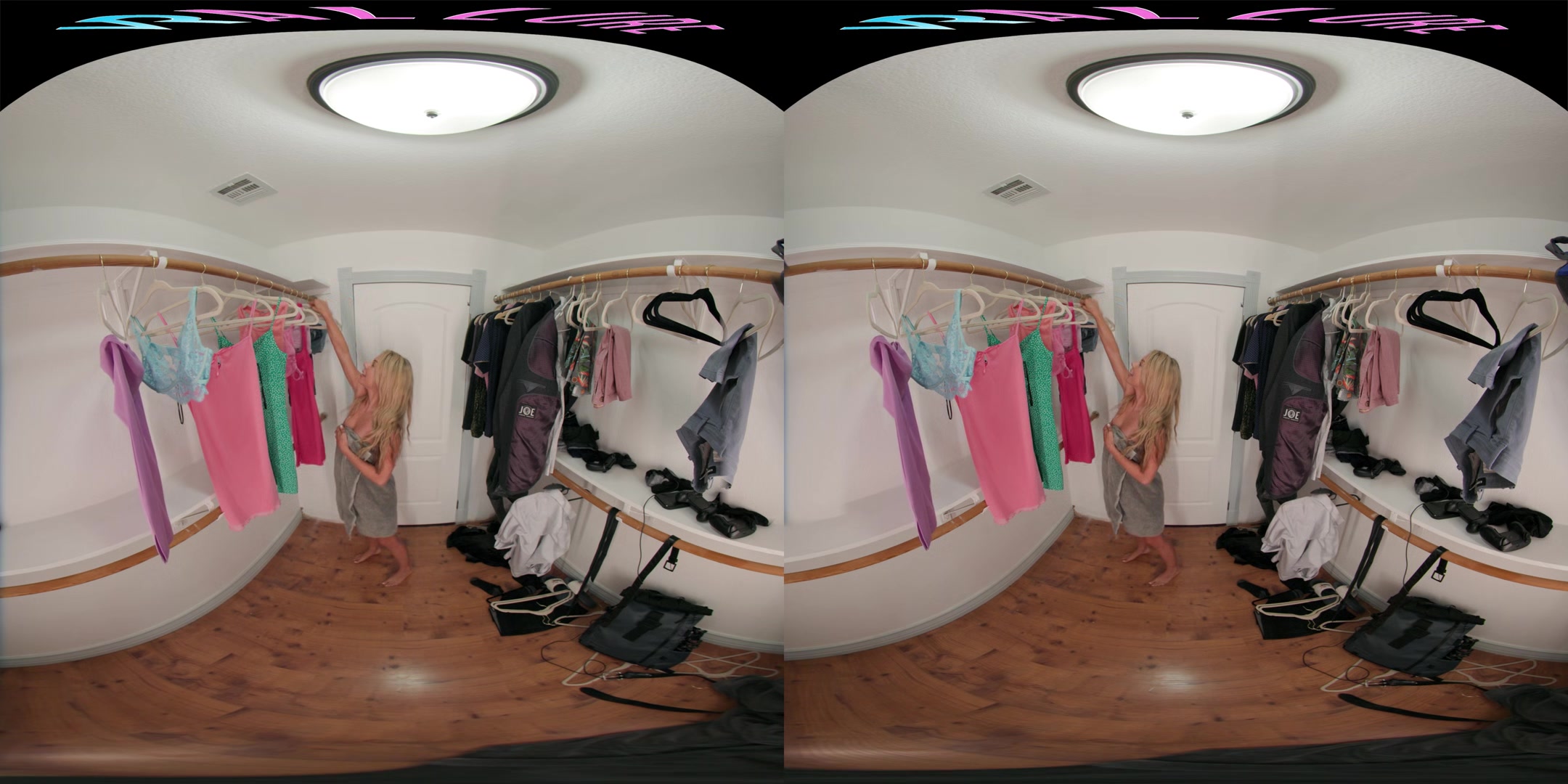 Skinny blonde plays with her vibrator in virtual reality