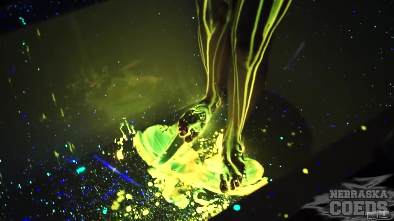 Glowstick Experiment With Areana Behind The Scenes - NebraskaCoeds