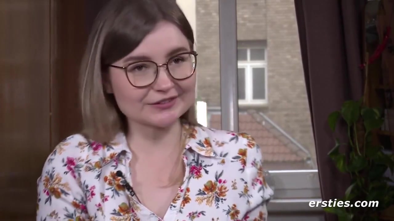 Lehramtsstudentin Emily Liebt Es, Mit Toys Zu Masturbieren