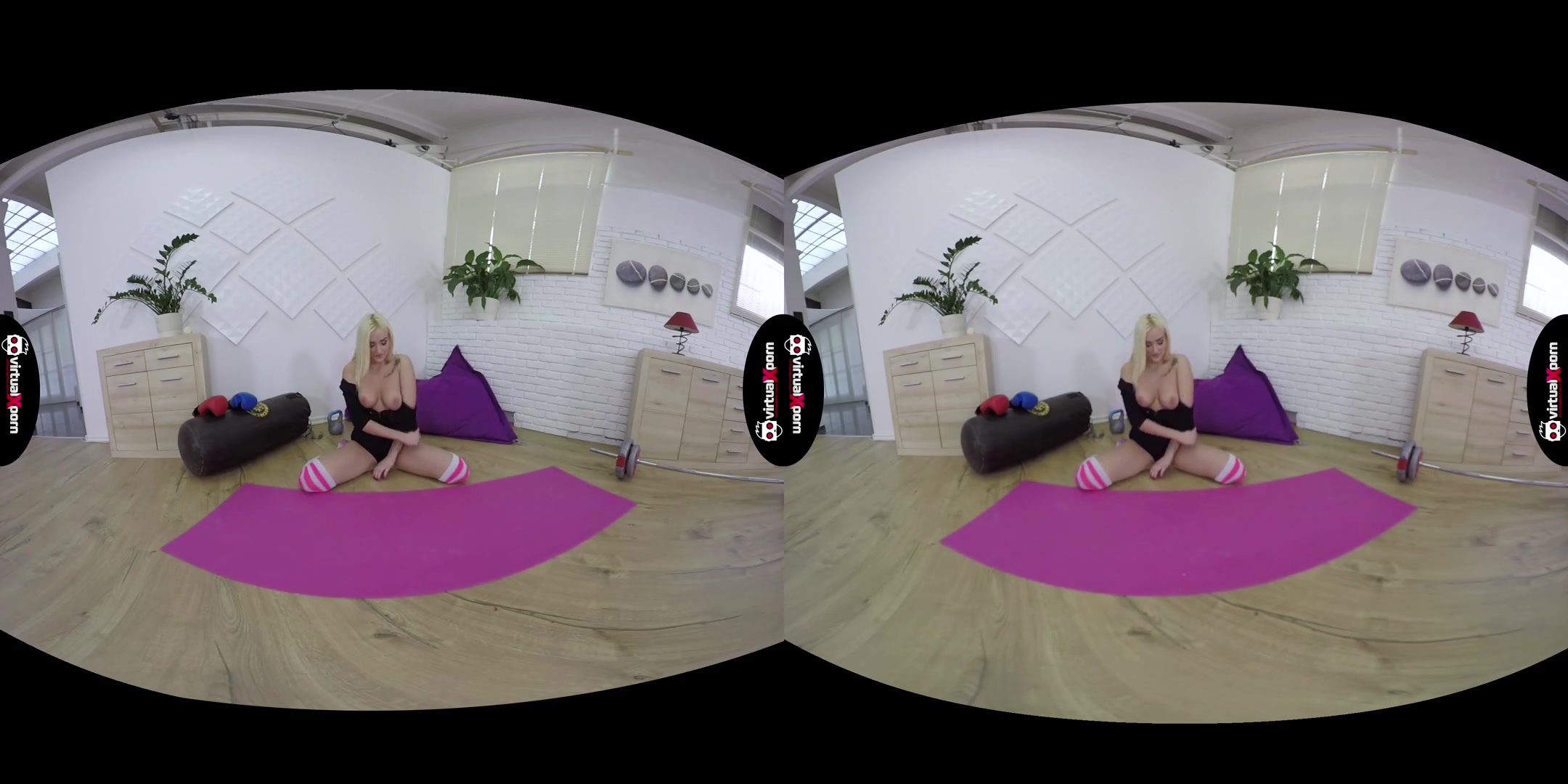 Daisy Lee in Flexi Daisy Lee Stretching - VirtualXPorn