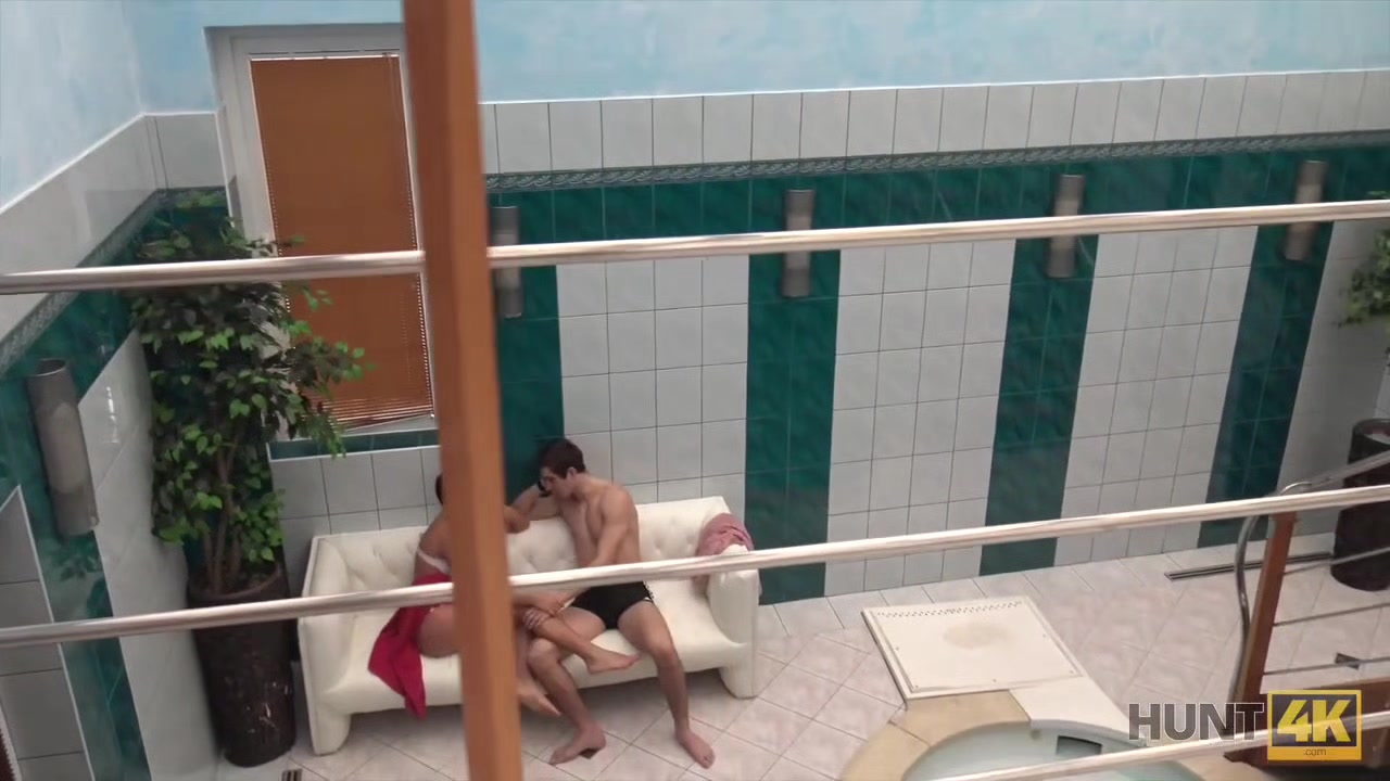 HUNT4K. Pool was ideal place to pick up and penetrate girl for cash