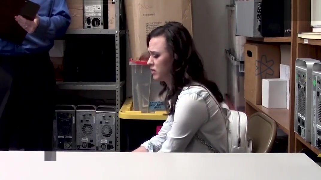 ShopLyfter - LP Officer Fucks Sexy teen 18+ For her Freedom