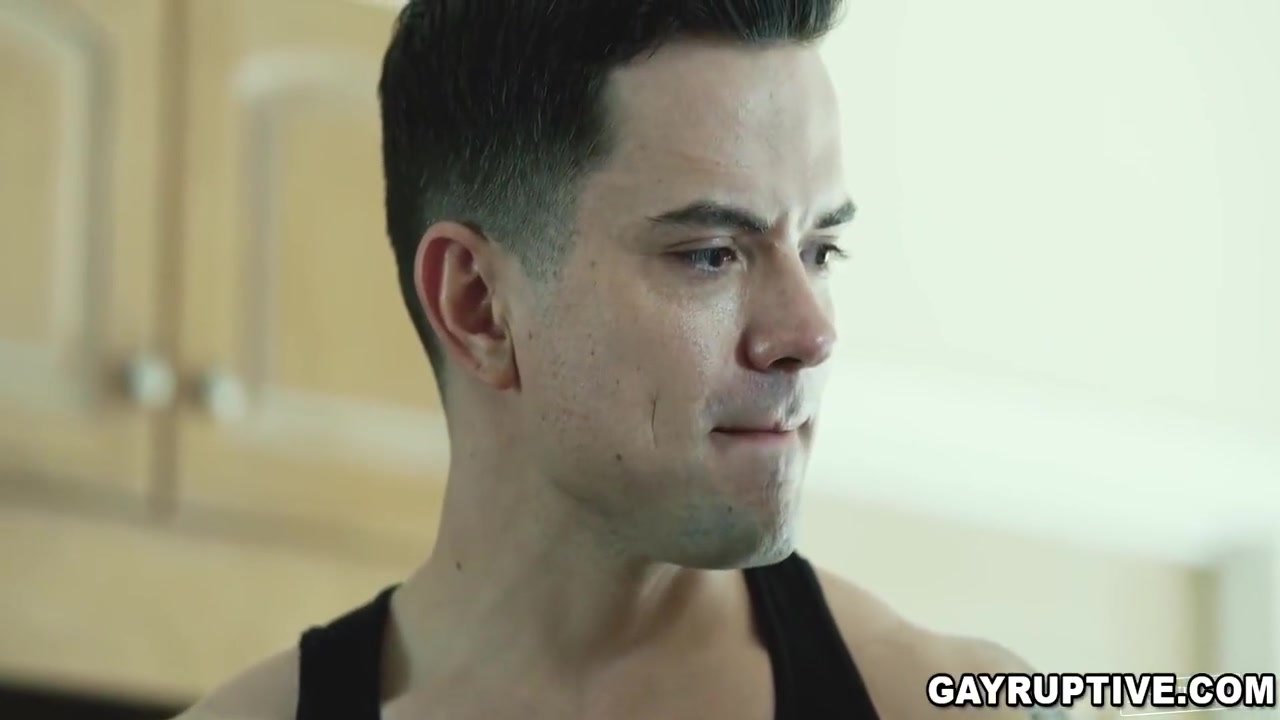 Hunk Muscular Gay Meets teen 18+ Kylan Thru A Gay Dating App And They Had An Intense Anal Fuck. 6 Min - Dakota Payne