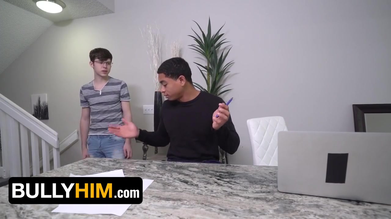 Tattooed Hunk Lets Nerdy Dakota Sucks His Big Boner In Return He Has To Do Their Project With Leon King And Dakota Lovell