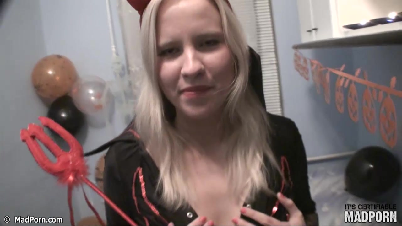 Alice Halloween Fuck - MadPorn