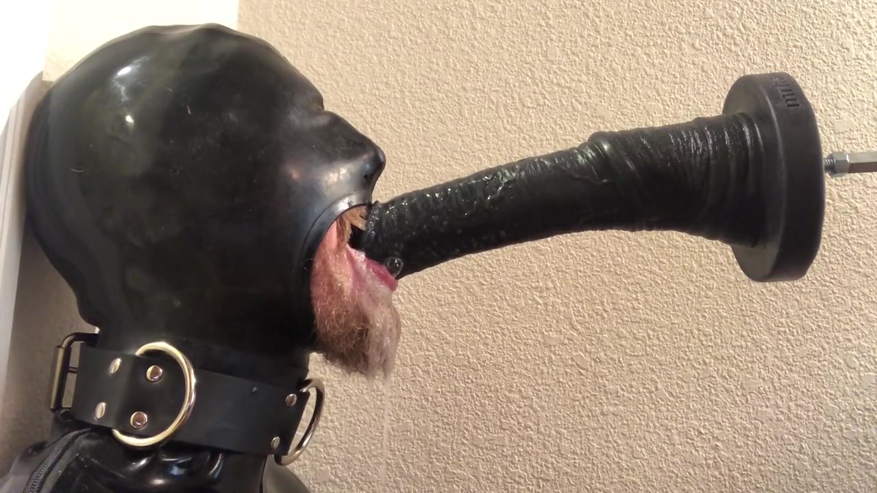 Machine Fucking A Rubber Pig Throat With Slime - Edition