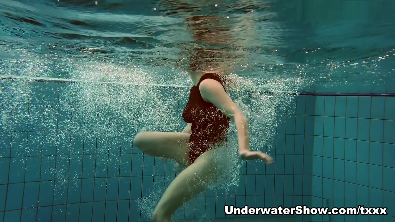 UnderwaterShow Video: Vesta