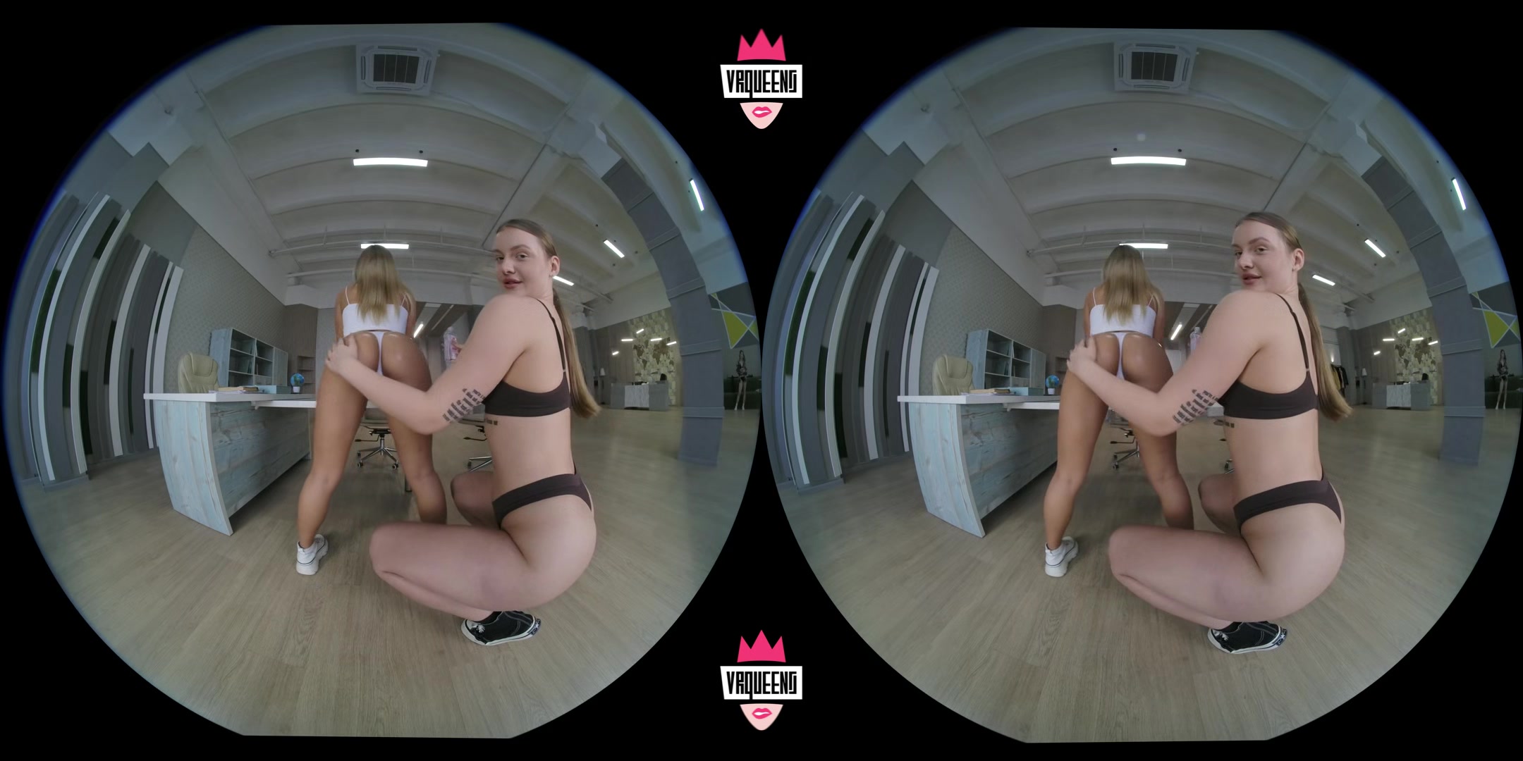 Oily Booties - Barby & Liona - Vr Queens