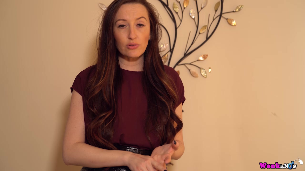Sophia Smith - Desperate To Sell - Sexy Videos - WankitNow